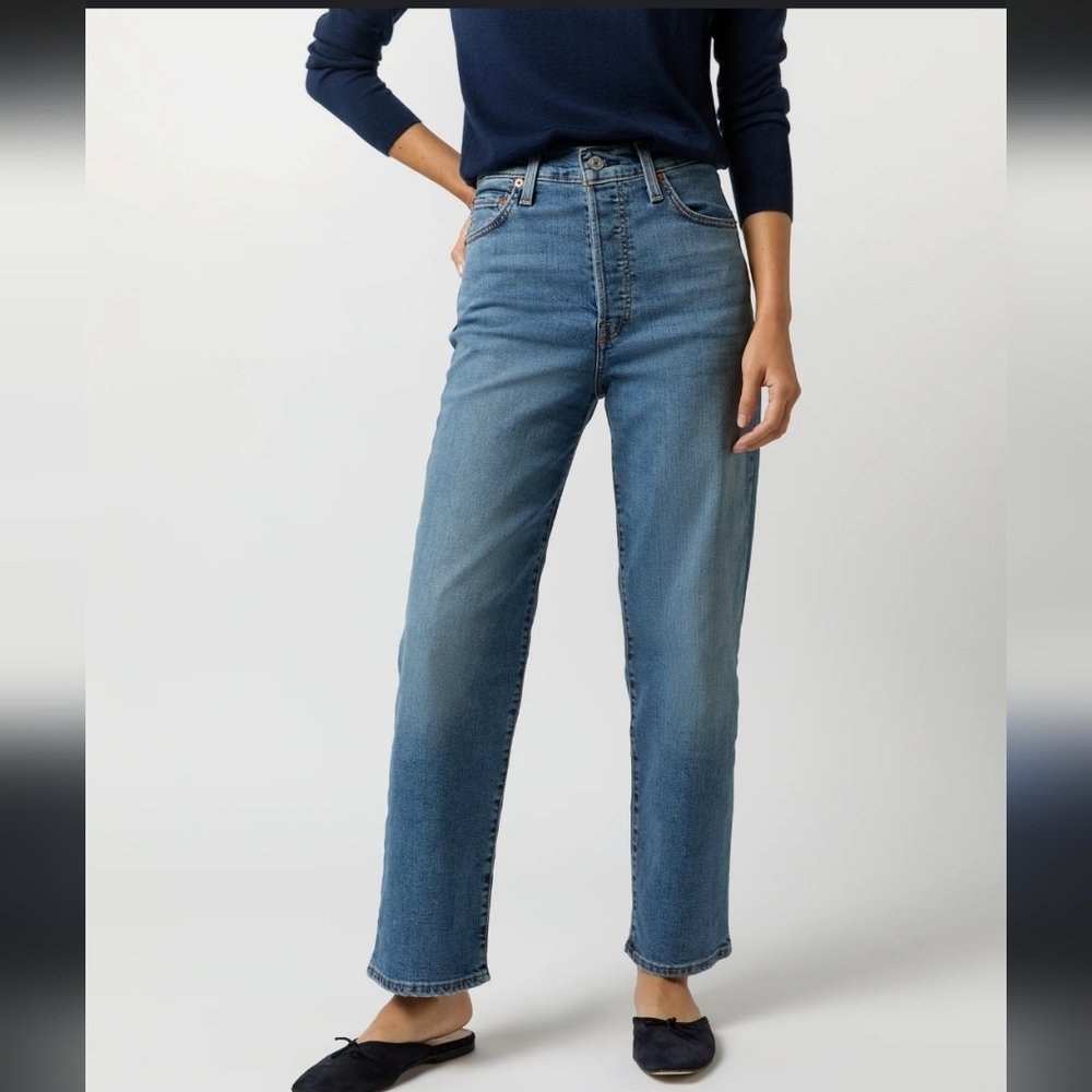 Levi's Ribcage Straight Ankle Distressed Jeans Size 29